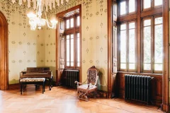 Biester Palace