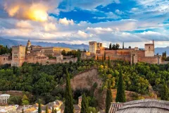 Alhambra & Nasrid Palaces: Guided Tour + Transport from Málaga