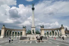 Budapest: 3-Hr Bus Tour & 1-Hr Sightseeing Cruise