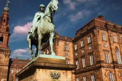 Copenhagen: The Murder at Christiansborg Palace Self-Guided Mystery Hunt