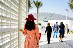 Day Trip from Dubai: Sheikh Zayed Grand Mosque and Louvre Abu Dhabi
