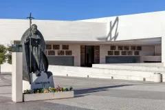 Fátima Sanctuary: Half Day Tour from Lisbon