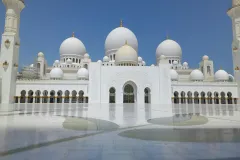Half-Day Trip from Dubai: Sheikh Zayed Grand Mosque, BAPS Hindu Temple