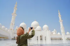 Half-Day Trip from Dubai: Sheikh Zayed Grand Mosque
