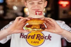 Hard Rock Cafe Berlin: Skip-the-Line Entry + 2 or 3-Course Menu