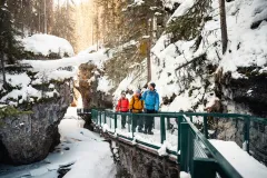 Johnston Canyon Icewalk from Banff