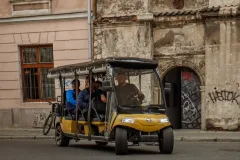 Krakow: City Sightseeing Tour by Electric Golf Cart + Audio Guide + Transfers