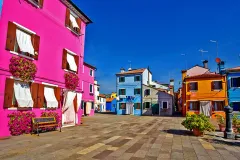 Murano & Burano: Guided Visit with Glassblowing & Lace Making + Boat Tour