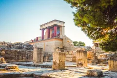 Palace of Knossos: Entry Ticket + Digital Hellenic Heritage Guide