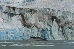 Patagonia: Glacier Cruise + Roundtrip Transfer from El Calafate