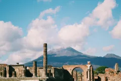 Pompeii & Mount Vesuvius: Day Trip from Rome + Lunch