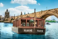 Prague: Charles Bridge Guided Walking Tour + River Boat Cruise