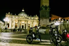 Rome by Night: Guide E-bike Tour with Salami, Cheese and Wine Tasting