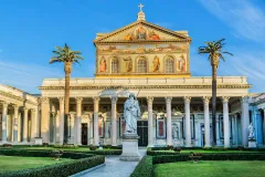 Rome: The Three Papal Basilicas & Holy Stairs Guided Tour