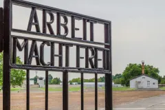 Sachsenhausen Concentration Camp Memorial: Guided Tour + Transport