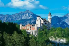 The Royal Castles Neuschwanstein & Linderhof: Day Trip from Munich