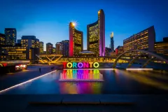 Toronto: Small Group Night Tour + Harbour Cruise