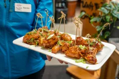 Vancouver: Legendary Gastown Food Tour
