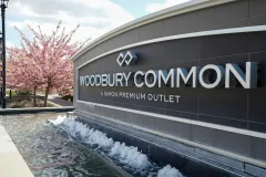 Woodbury Common Premium Outlets: Shopping Tour from Manhattan