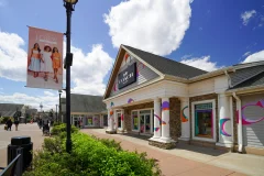 Round trips from New York to Woodbury Common Premium Outlets