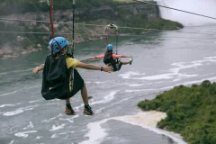 WildPlay Niagara Falls: Zipline to the Falls